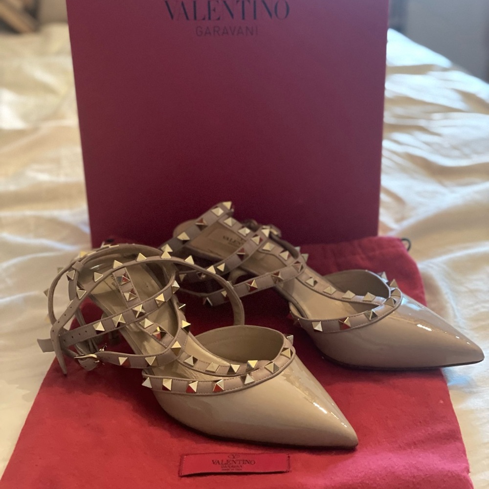Valentino Garavani Rock-stud Pumps